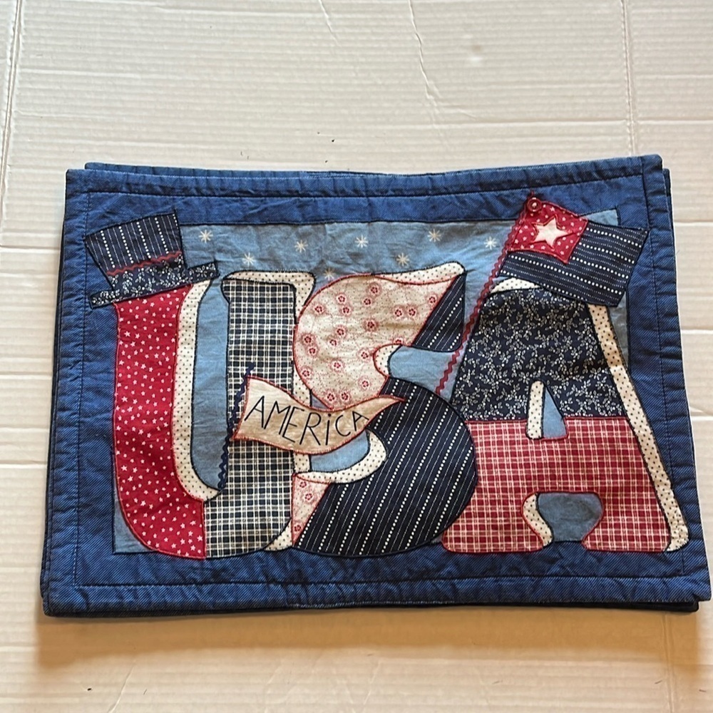 VTG-handmade in USA-USA America placemats set a four. Red white and blue.